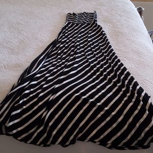 Bebe Maxi dress